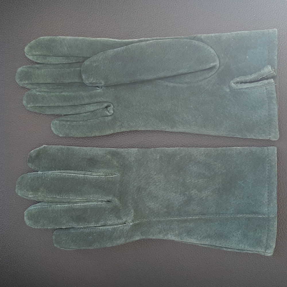 Suede Gloves ~ Large